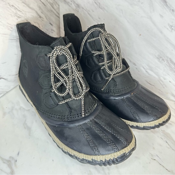 SOREL Out 'N About Plus Boot - Black Leather - Size 7.5 - Picture 4 of 13